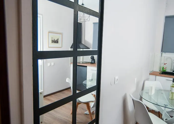 Black And White 1 公寓 *